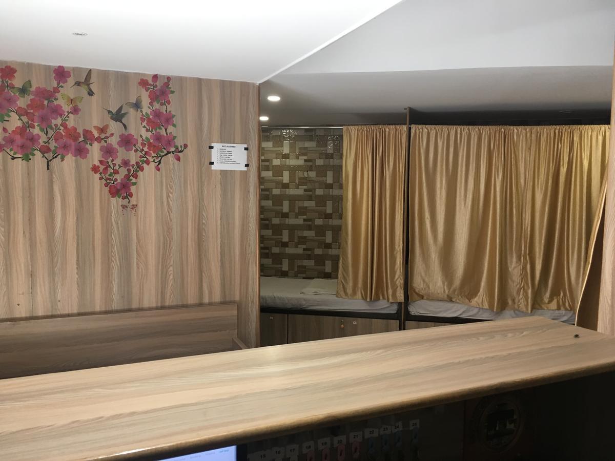 Golden Dormitory Bed and Breakfast Βομβάη Εξωτερικό φωτογραφία